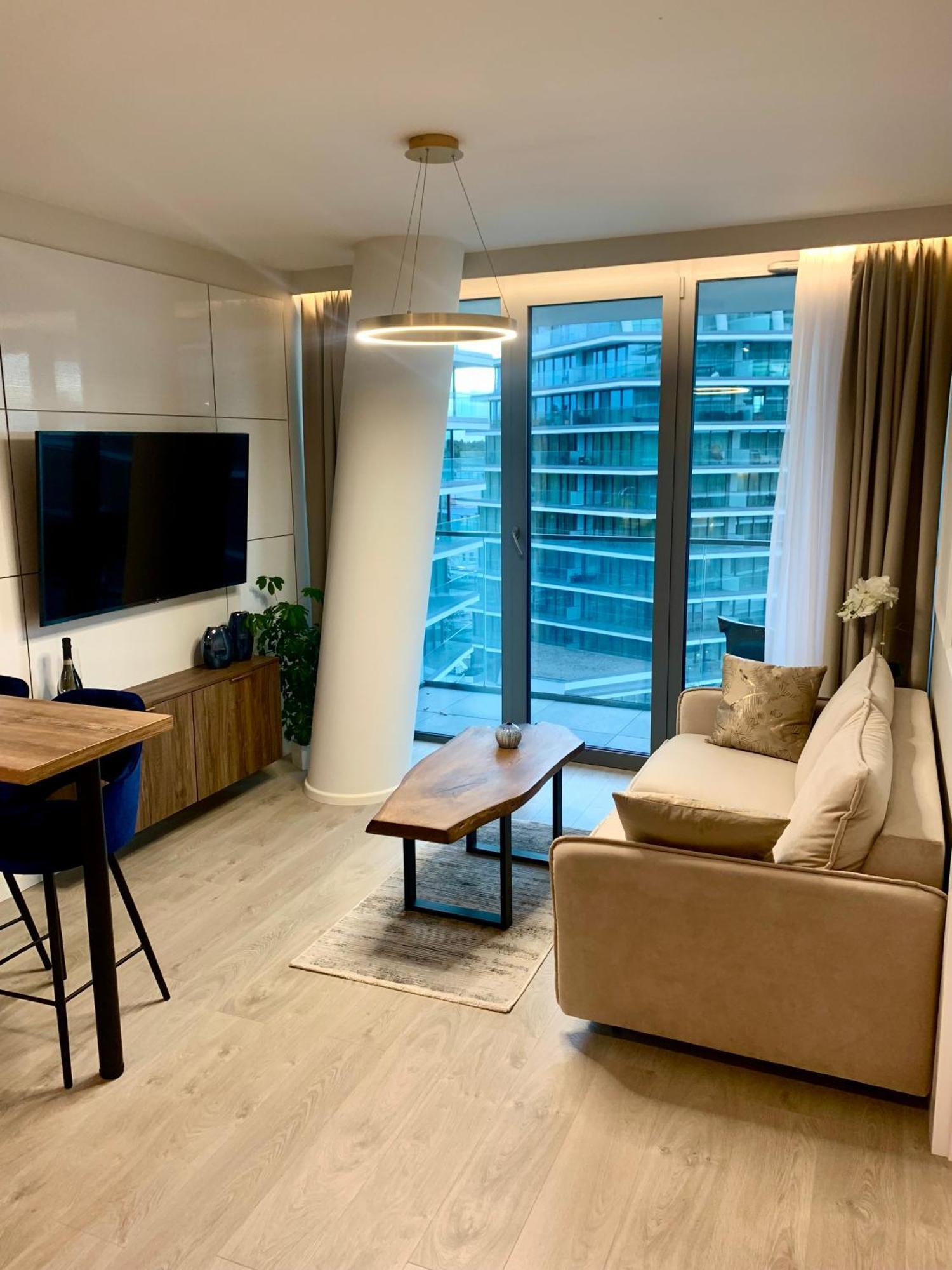 Apartamento Blue Reef 6Th Floor Sea View Miedzyzdroje Exterior foto
